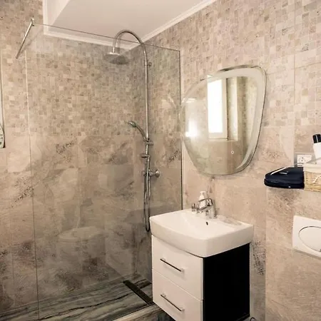 Luxury Eral-apartmente * كونستانتا